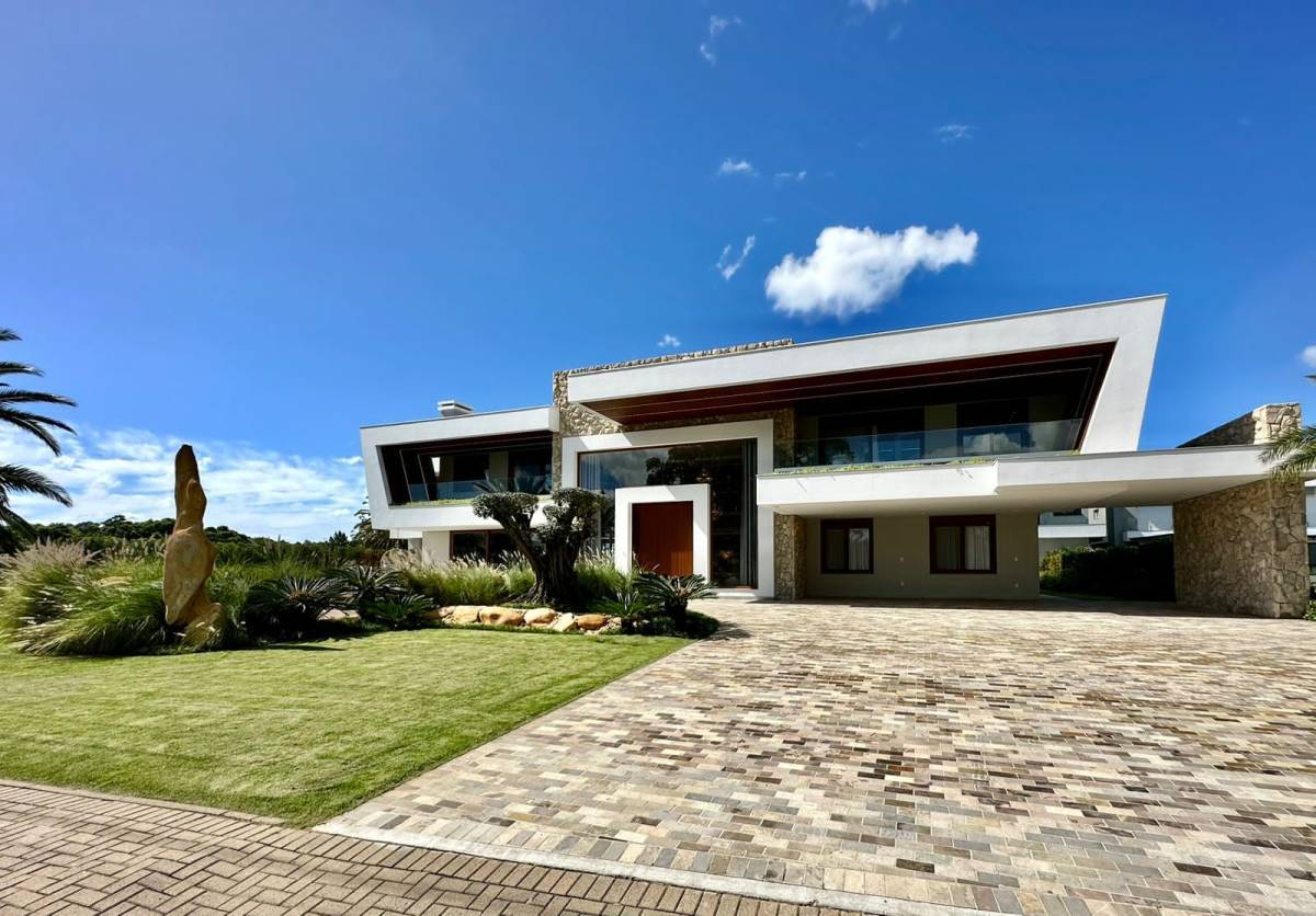 Casa em Condomínio 6 dormitórios para venda, Velas da Marina em Capão da Canoa | Ref.: 8066