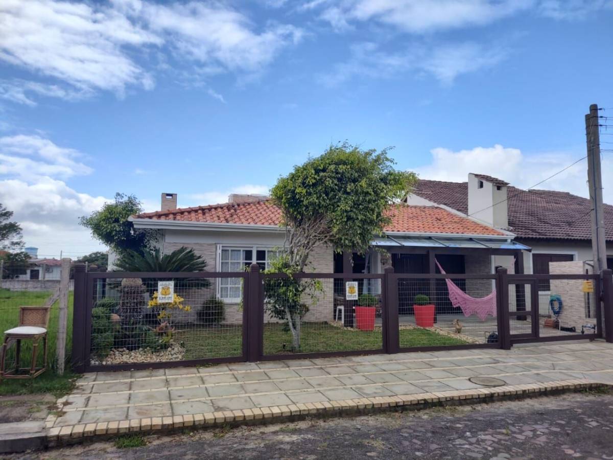 Casa 4 dormitórios para venda, centro em XANGRILA | Ref.: 8799