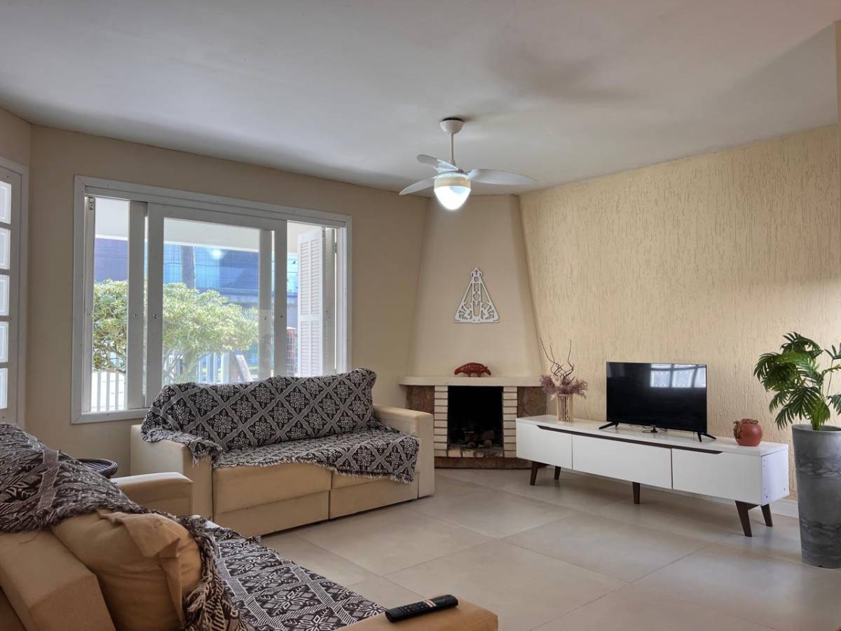 Casa 4 dormitórios para venda, Centro em Xangri-lá | Ref.: 8832