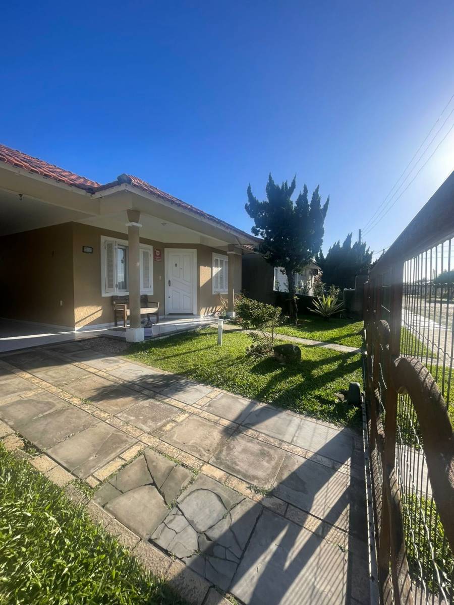Casa 2 dormitórios para venda, Zona Norte em Capão da Canoa | Ref.: 8861